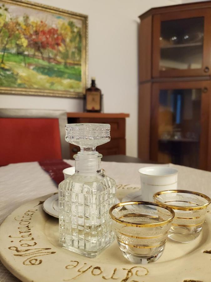 Unique Traditional House, Hosted By J&G Τίρανα Εξωτερικό φωτογραφία
