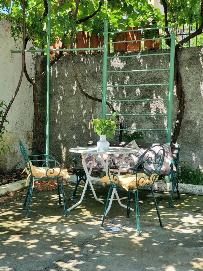 Unique Traditional House, Hosted By J&G Τίρανα Εξωτερικό φωτογραφία